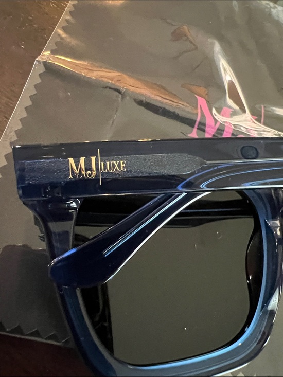 MJ Luxe Navy Blue Women\'s Sunglasses main image 5